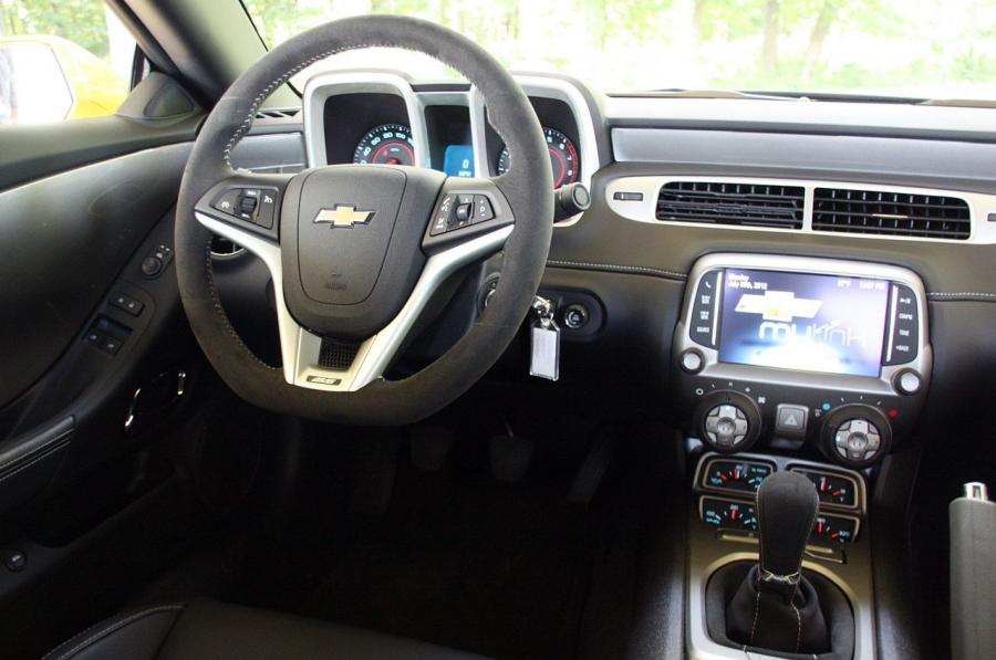  Chevrolet Camaro 1LE 2013 года  (фото 21 из 73)